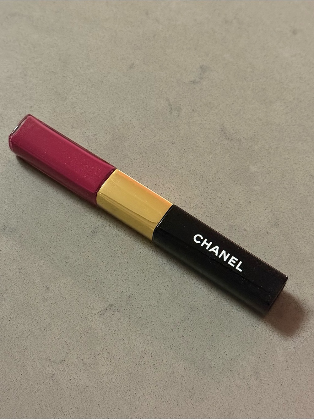 102 CHANEL LE ROUGE DUO ULTRA TENUE